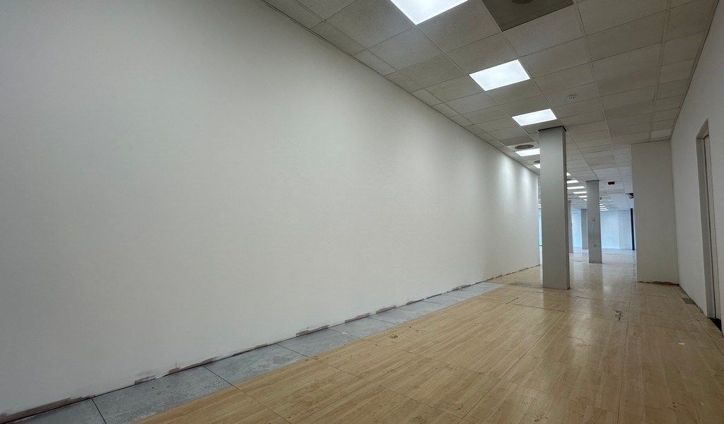 Handelsruimte te huur aan oprit E40 in Sint-Denijs-Westrem foto 8