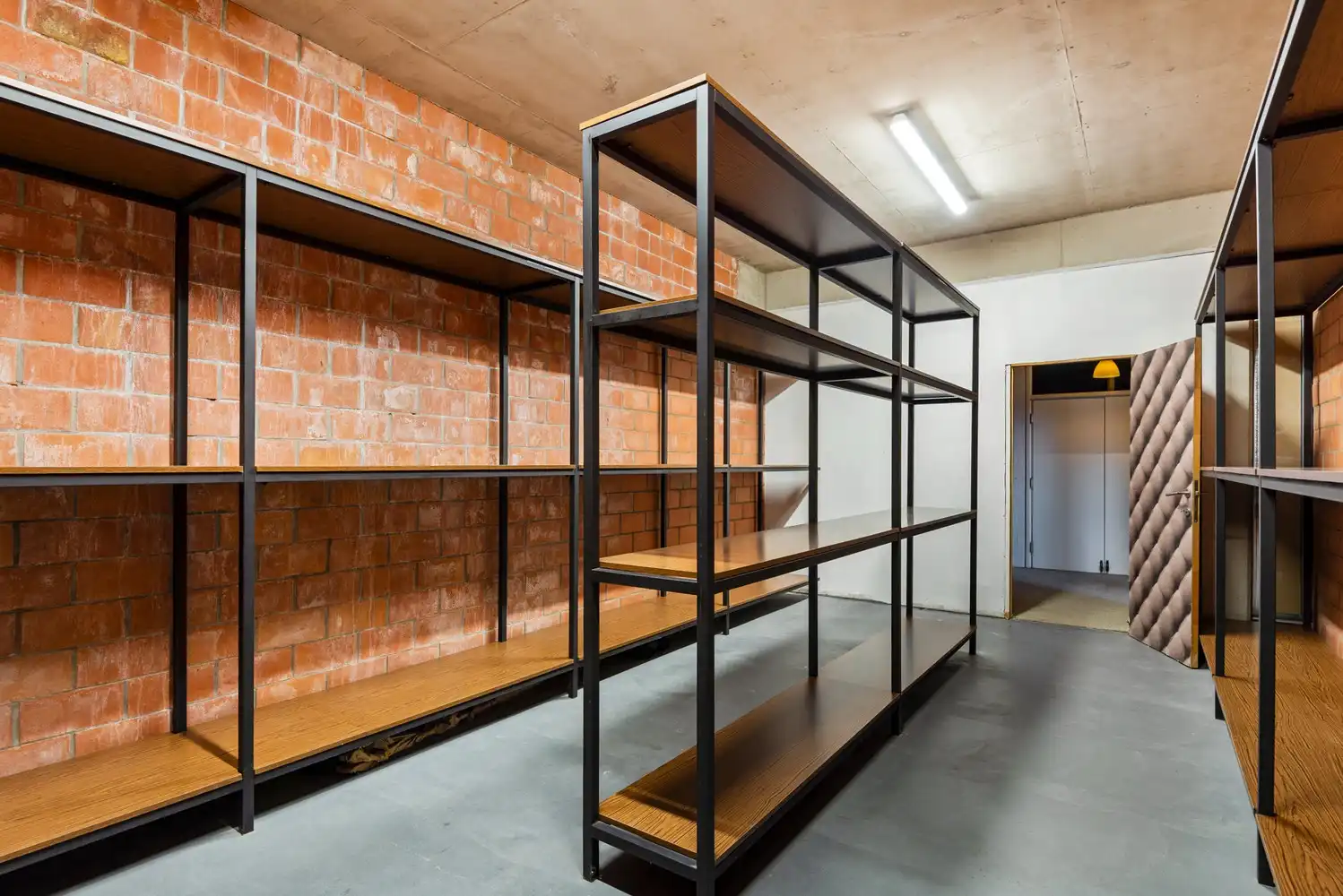 Handelsgelijkvloers in het centrum van Wijnegem! foto 18