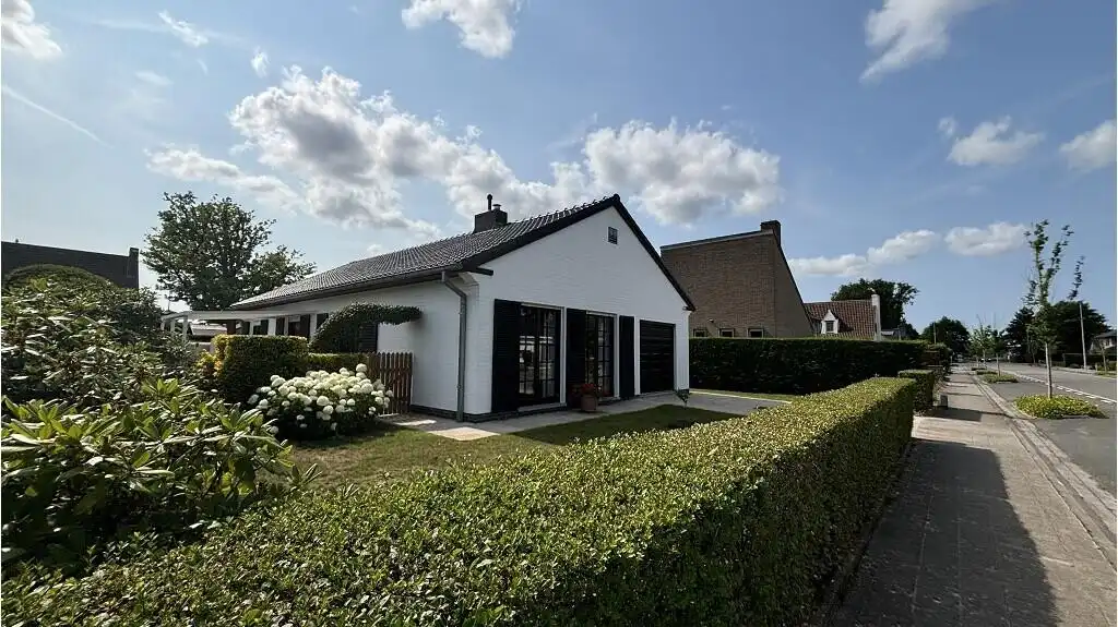 Ruime 3-slaapkamerwonig met Garage en Tuin te koop in Sint-Kruis Brugge foto 19