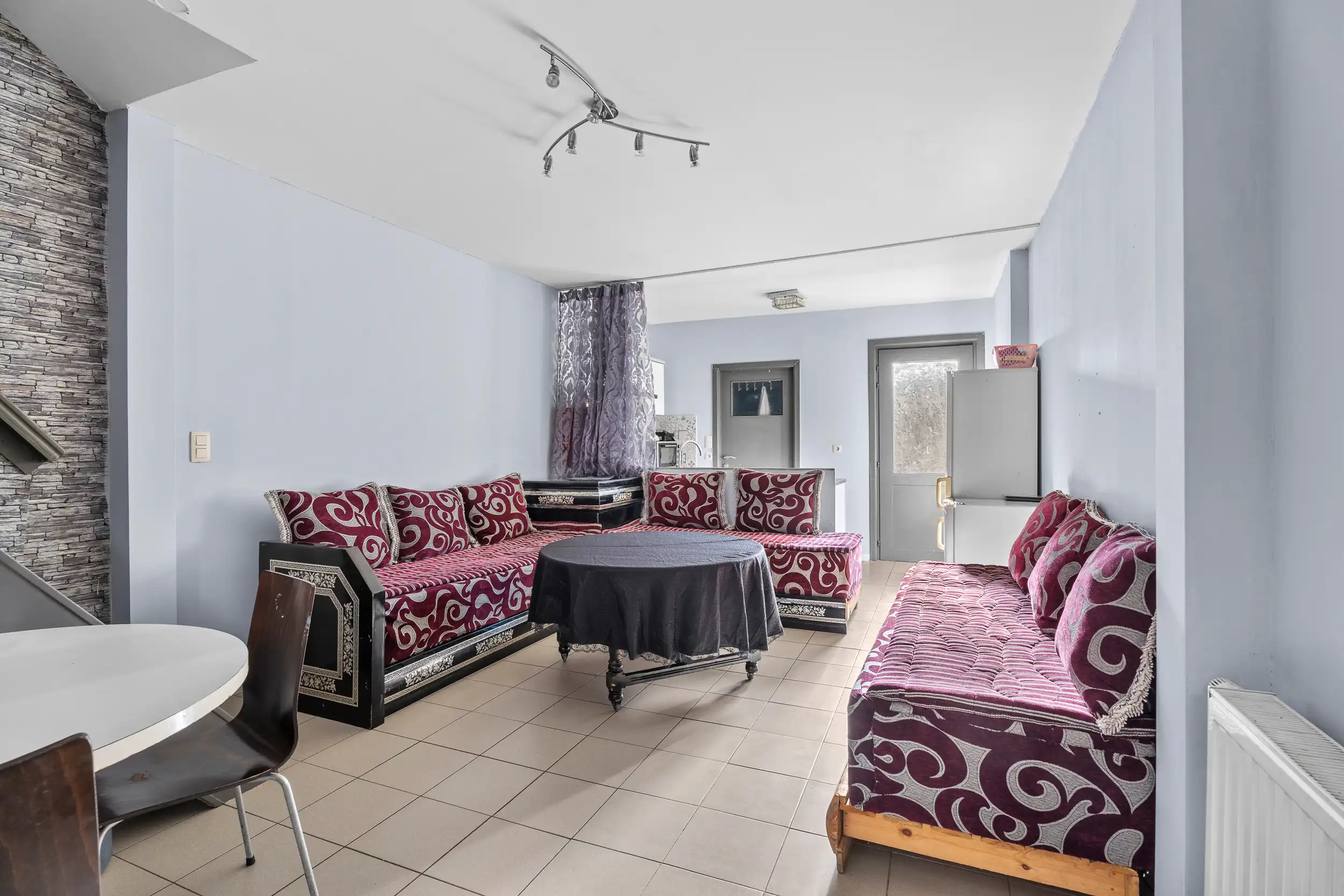 Instapklare, volledig gerenoveerde woning in centrum Lokeren foto 2