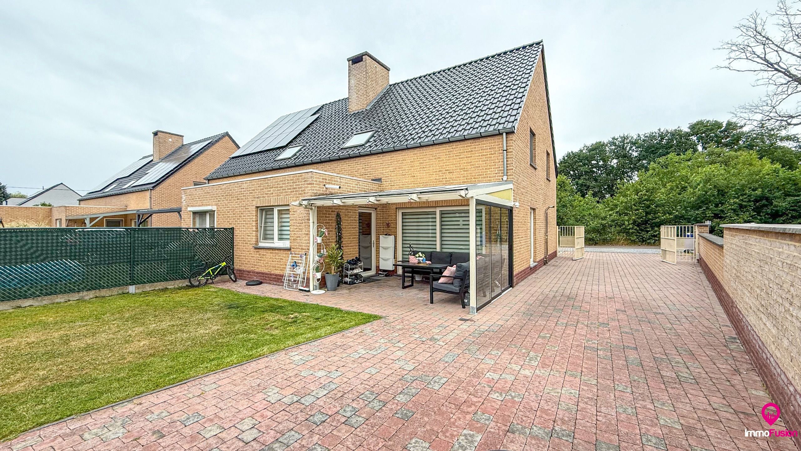 Instapklare woning met 3 slpks, tuin en garage in Lillo! foto 33