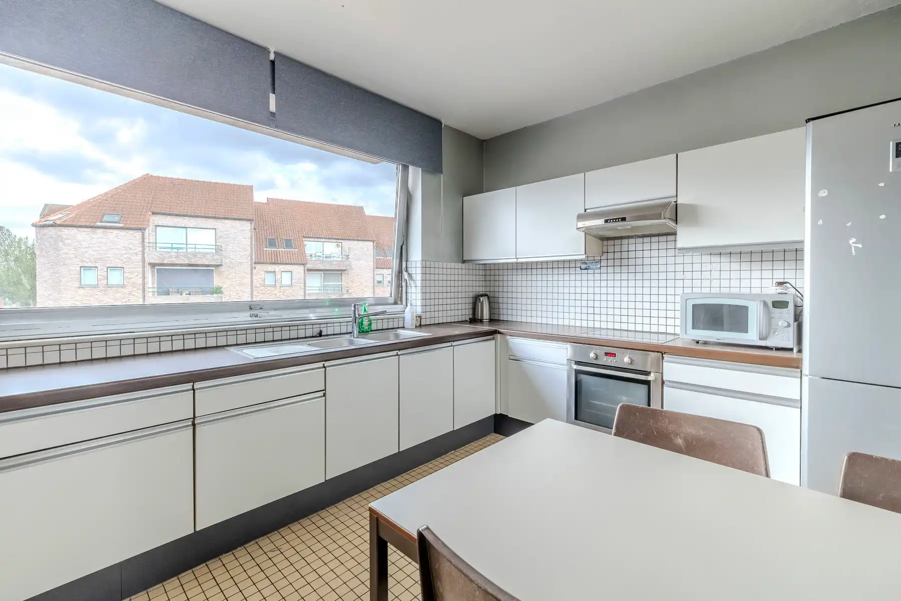 Ruim appartement met 3 slpks en ondergrondse staanplaats - centrum Mol foto 8