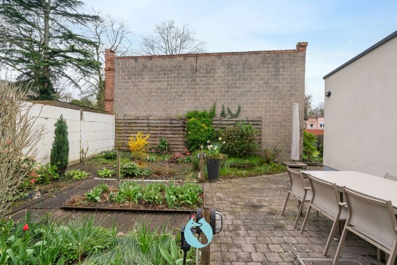 Ruime karaktervolle woning met stadstuin en doorrit foto 15