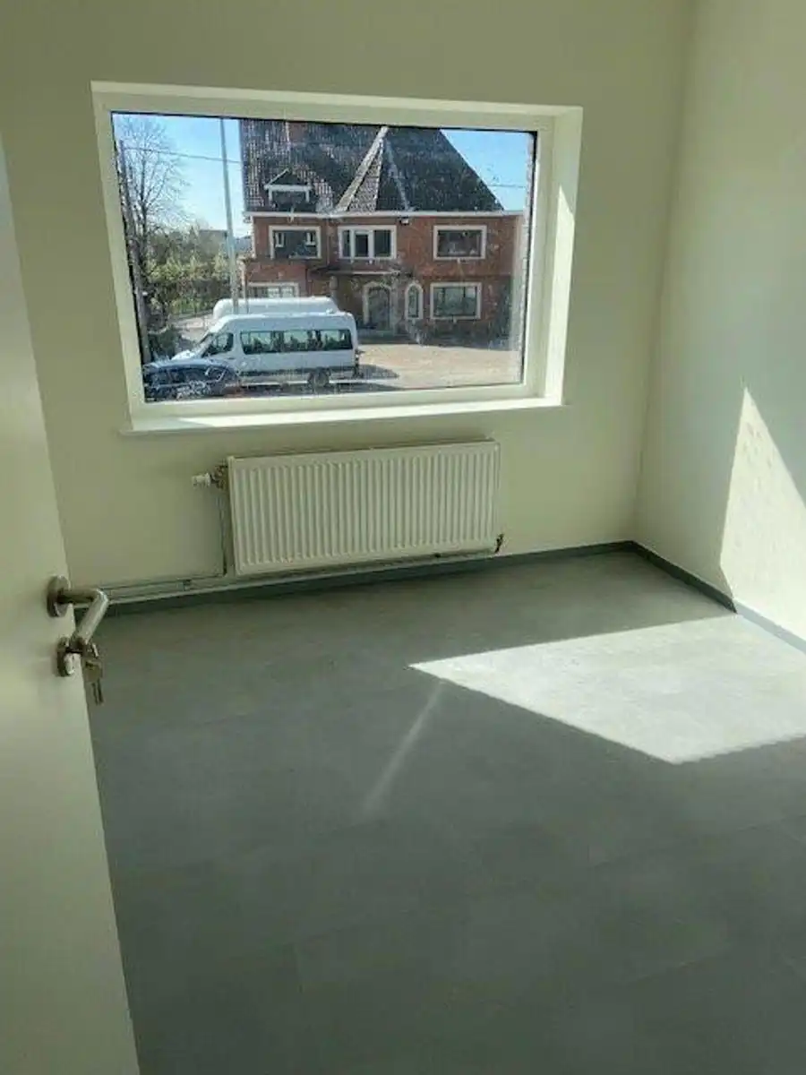 Instapklaar kantoor 100 m² te huur in Asse foto 9