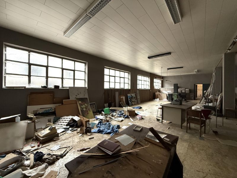 Ruime loods met tal van mogelijkheden foto 13