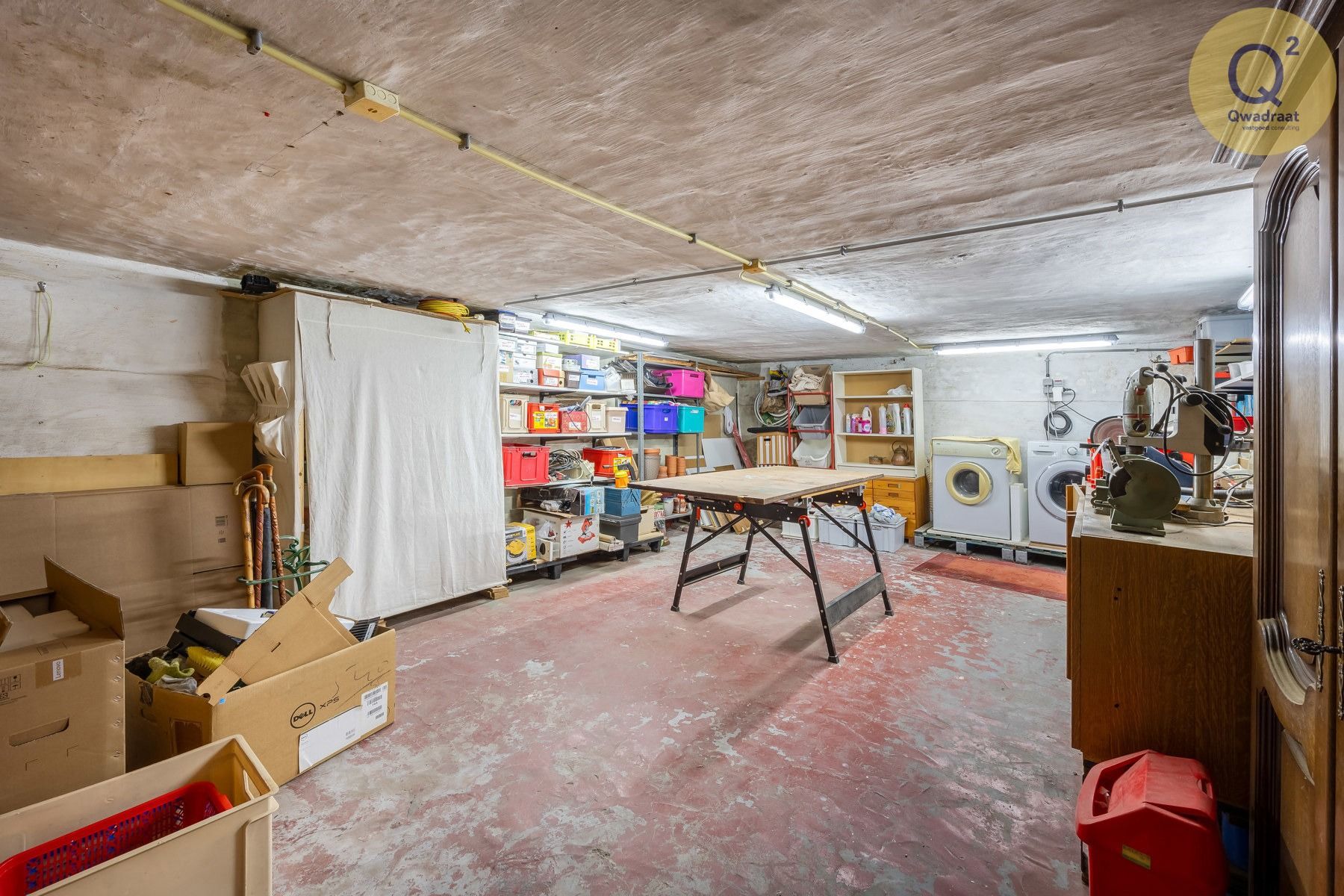 Ruim en gerenoveerd app met garage, gem tuin en grote kelder foto 14