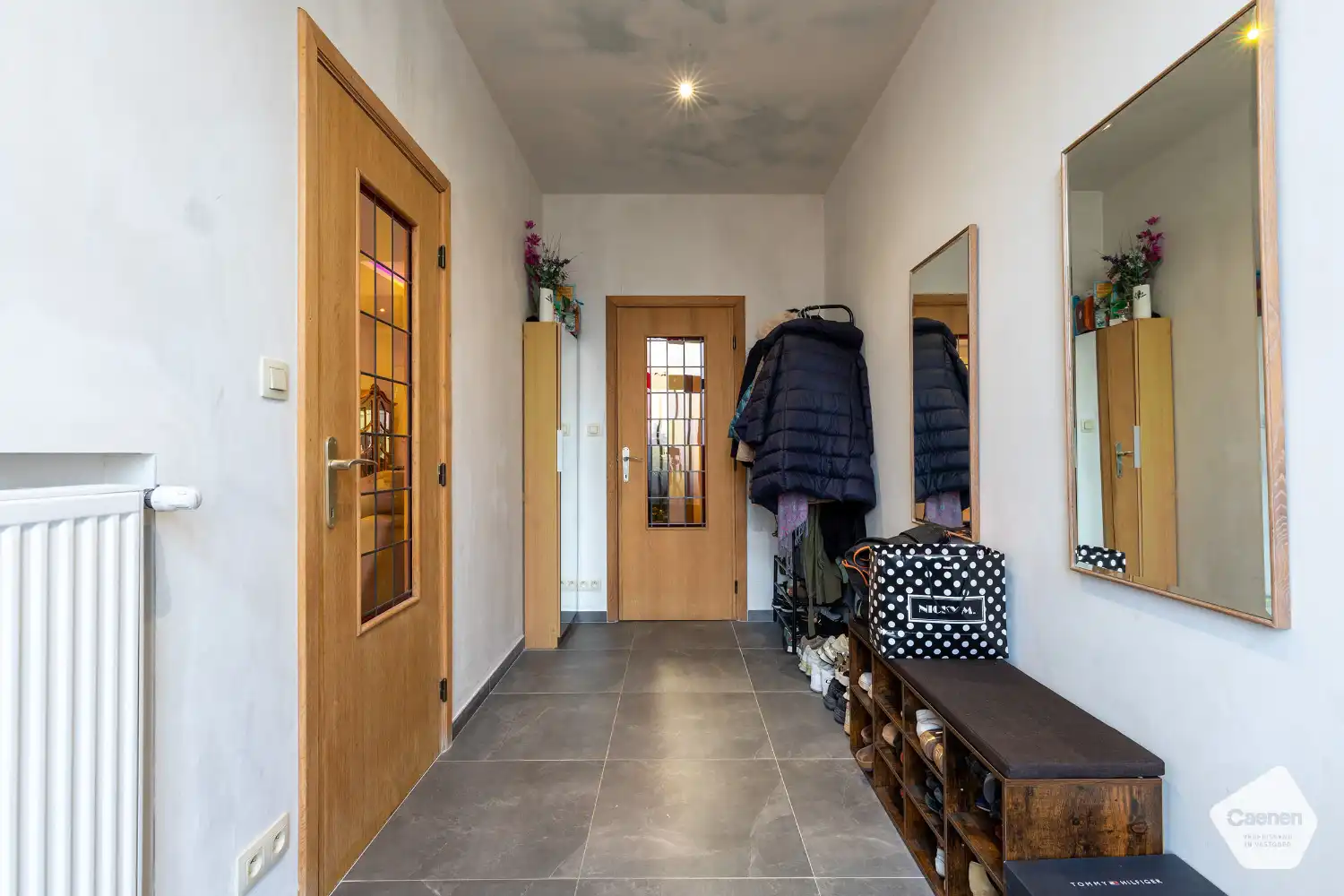 Ruime instapklare gezinswoning met groot bijgebouw foto 5