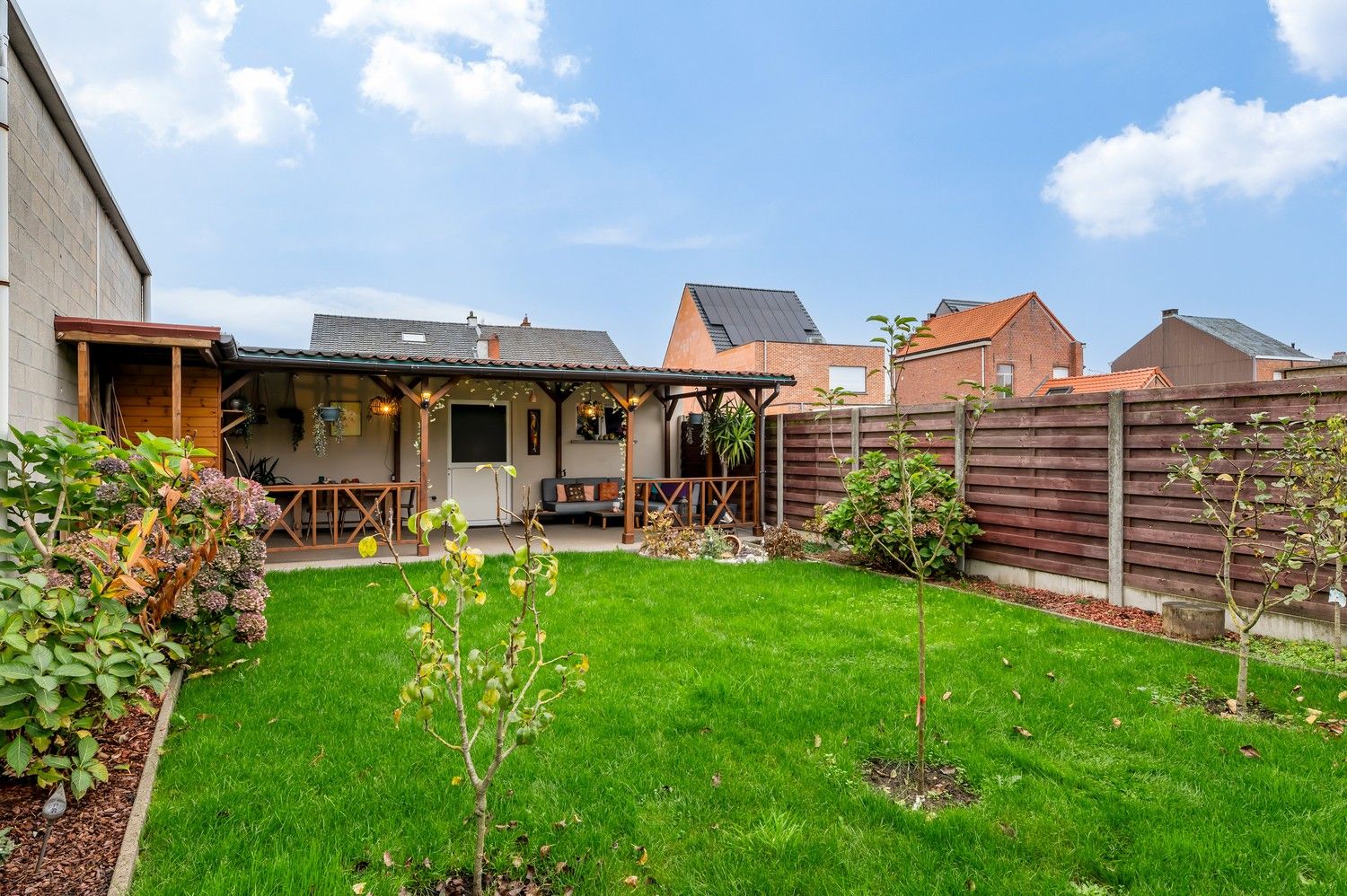 INSTAPKLARE, GOED ONDERHOUDEN RUIME WONING + MAGAZIJN/GARAGE 100 M² foto 28