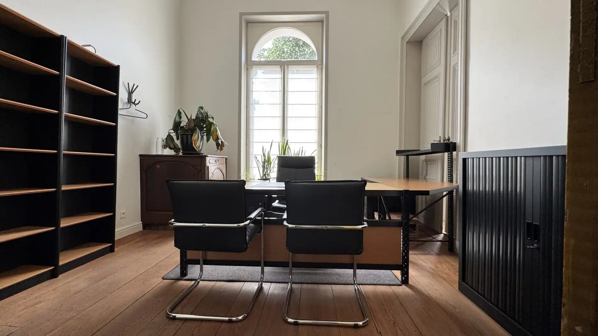 Kantoren te huur in riante herenwoning in centrum Gent foto 15