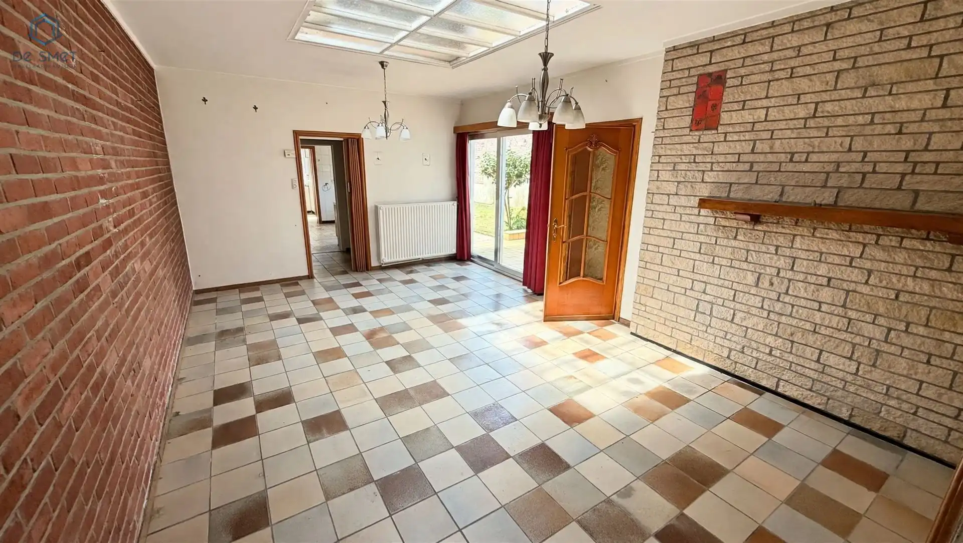 Te renoveren woning/projectgrond met 4 slp, garage en atelier. foto 6
