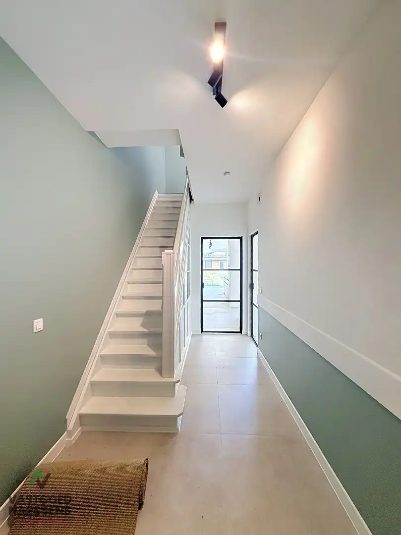 VOLLEDIG GERENOVEERDE 5 SLPK WONING – 2 BADKAMERS – ZONNIGE ZW-TUIN foto 17