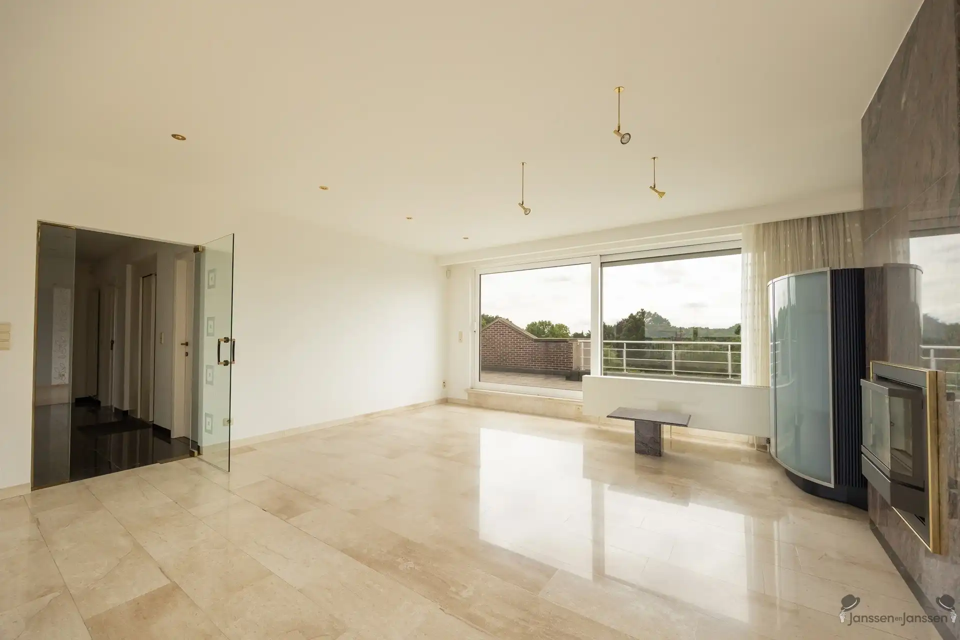 Lichtrijk penthouse met ruime terrassen en panoramisch uitzicht! foto 7