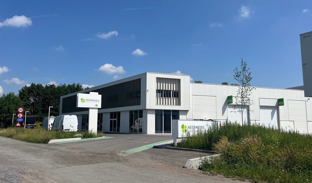 Nieuwbouw magazijn te koop vlakbij R4 in Evergem foto 2