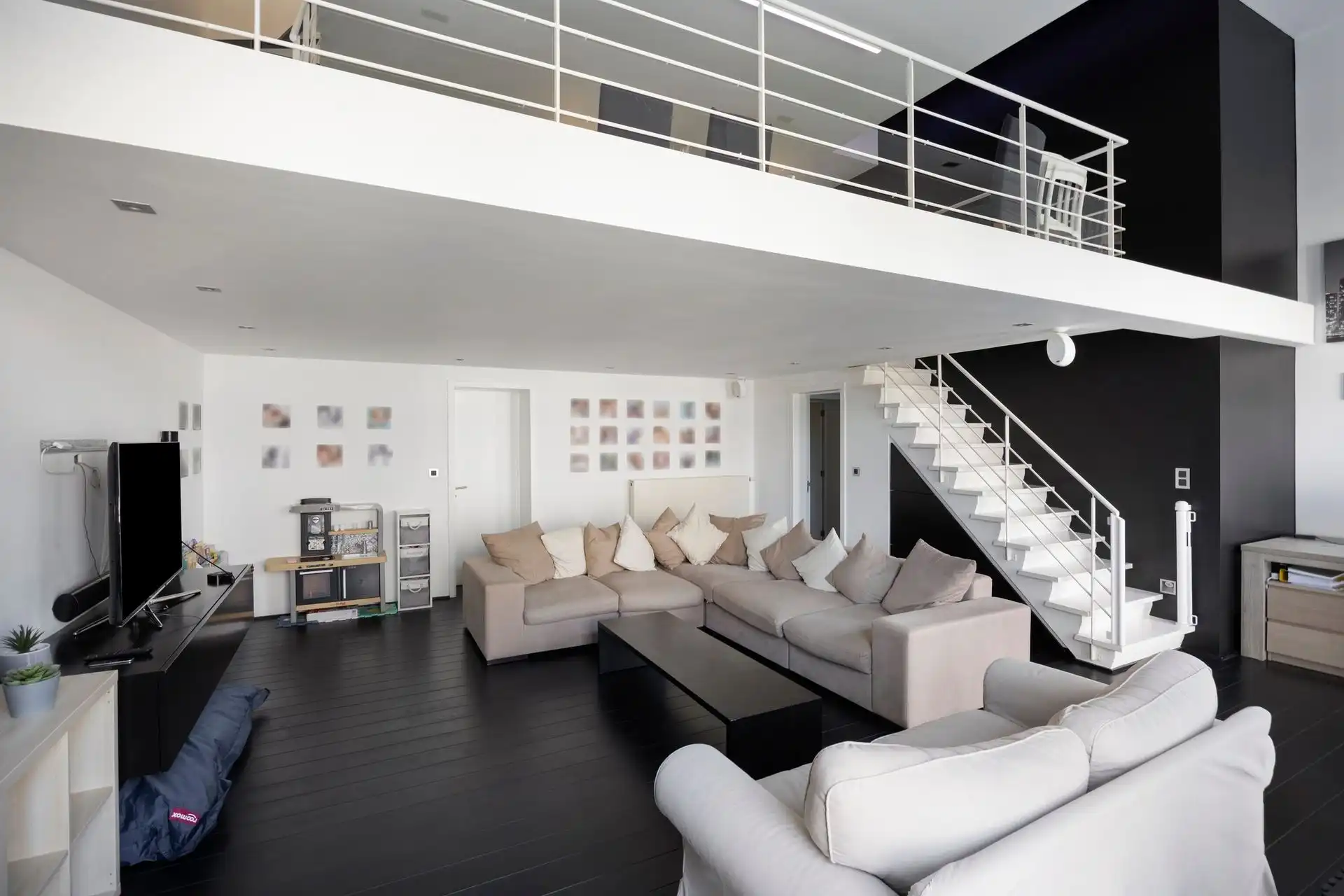 Prachtige Quadruplex +/- 240 m² met 2 parkings foto 3