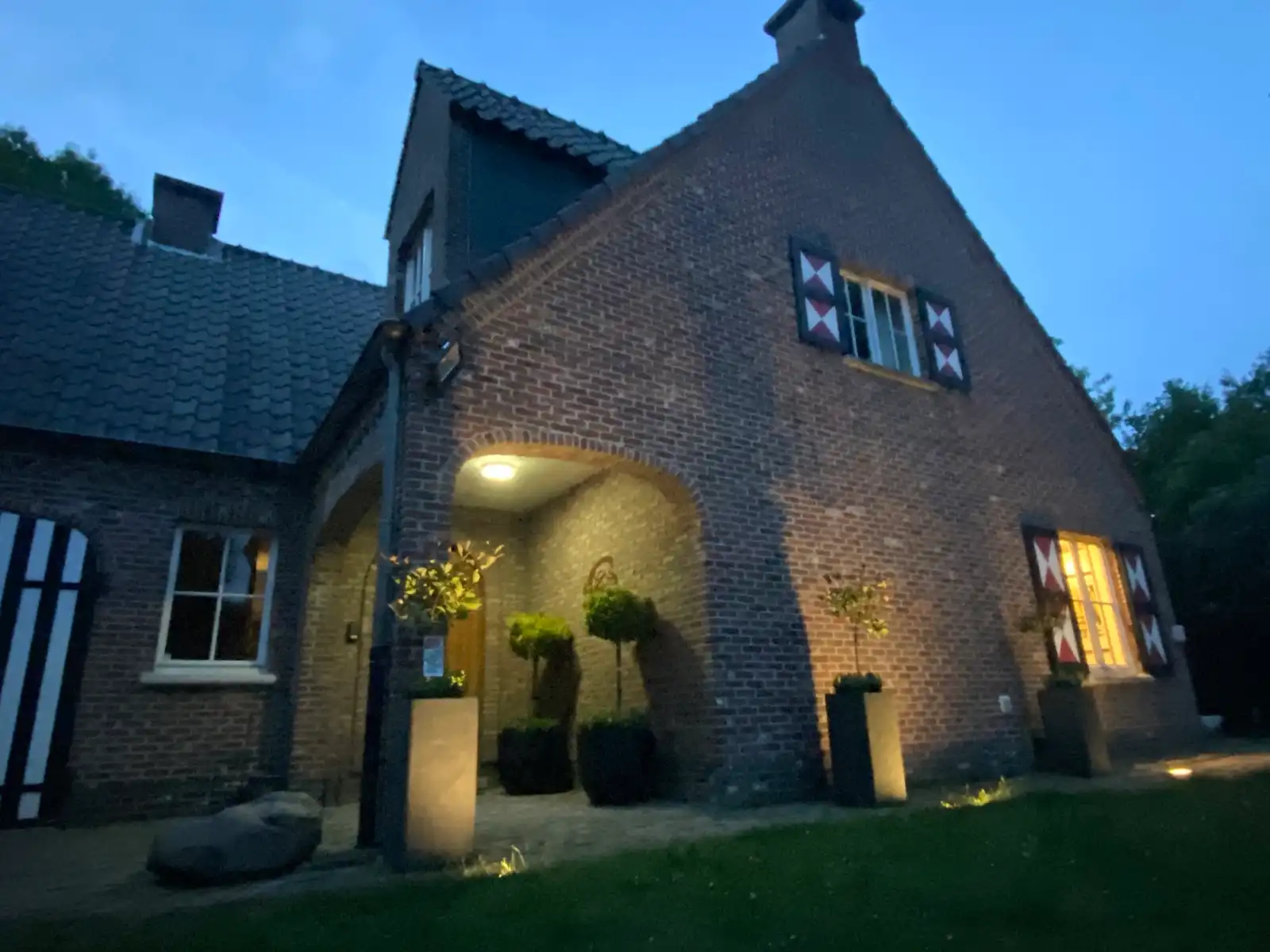 Exclusieve gemeubileerde villa op 2.050m² te Schilde-Bergen foto 33