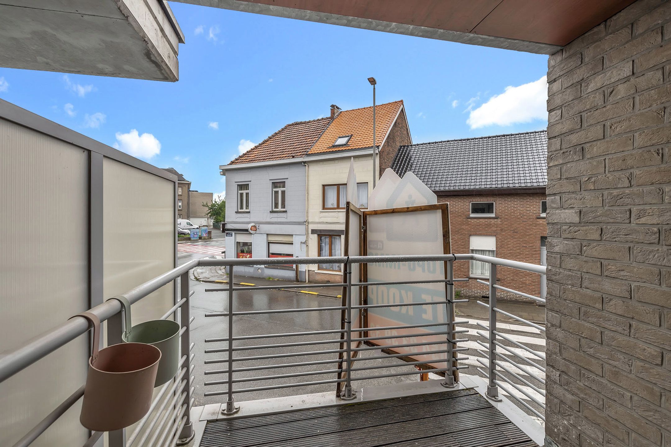 Instapklaar appartement met terras en overdekte staanplaats foto 16