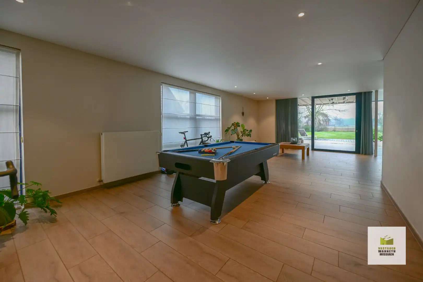 Ruime open bebouwing met 4 slaapkamers en landelijk vergezicht foto 5