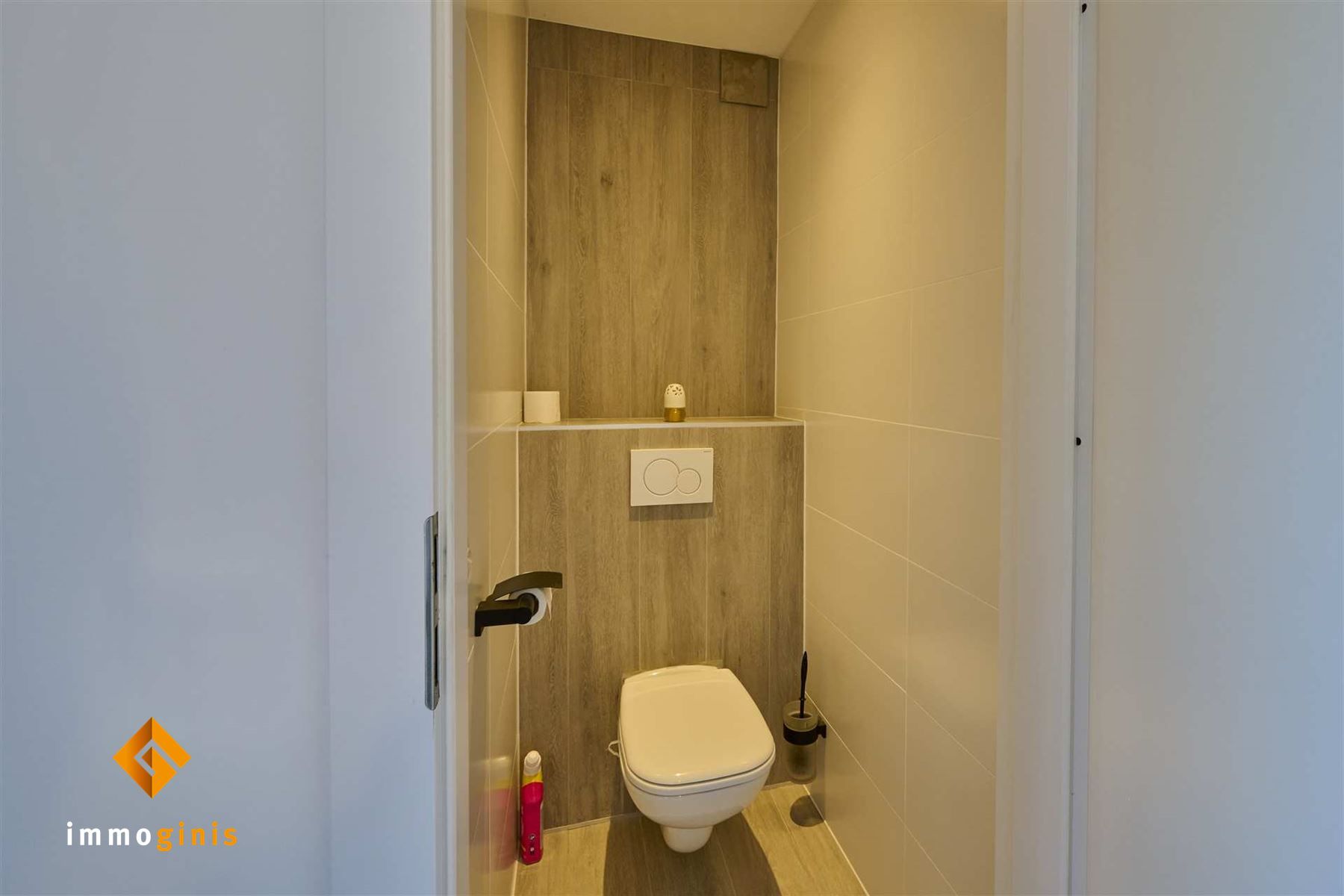 Ruim appartement met 2 tot 3 slpks in het centrum van Hamont!  Inclusief garage! foto 8