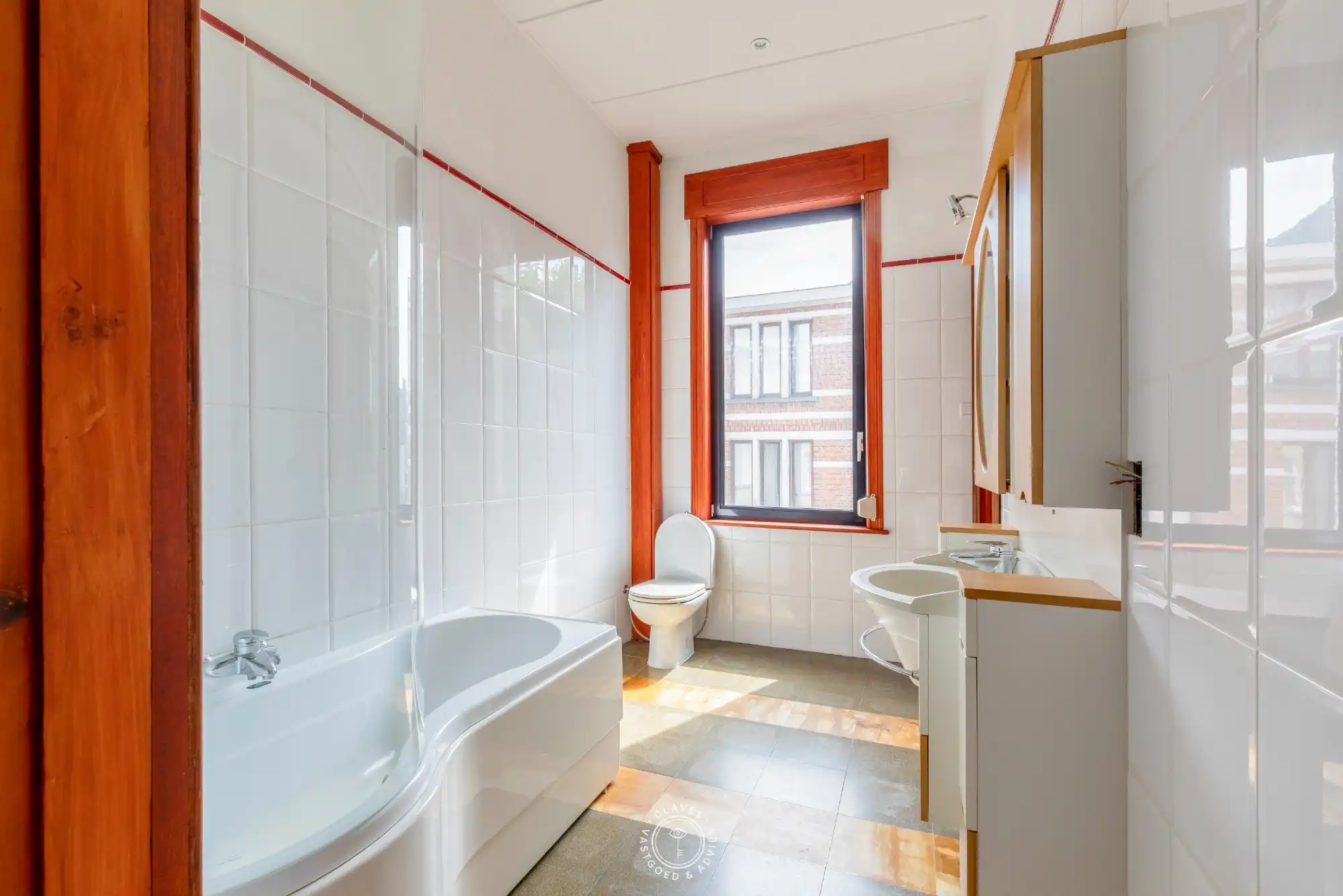Riant herenhuis met authentieke elementen foto 23