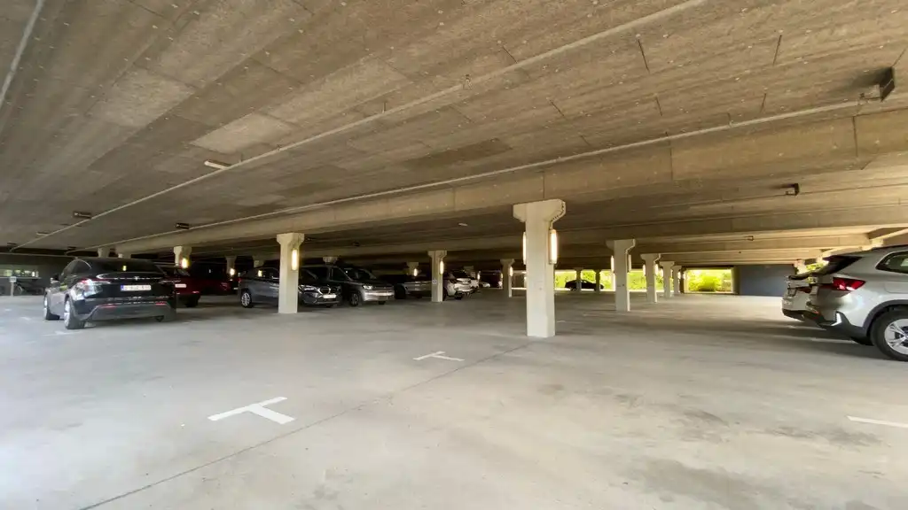 Kantoor met terras te huur nabij R8 in Kortrijk foto 13