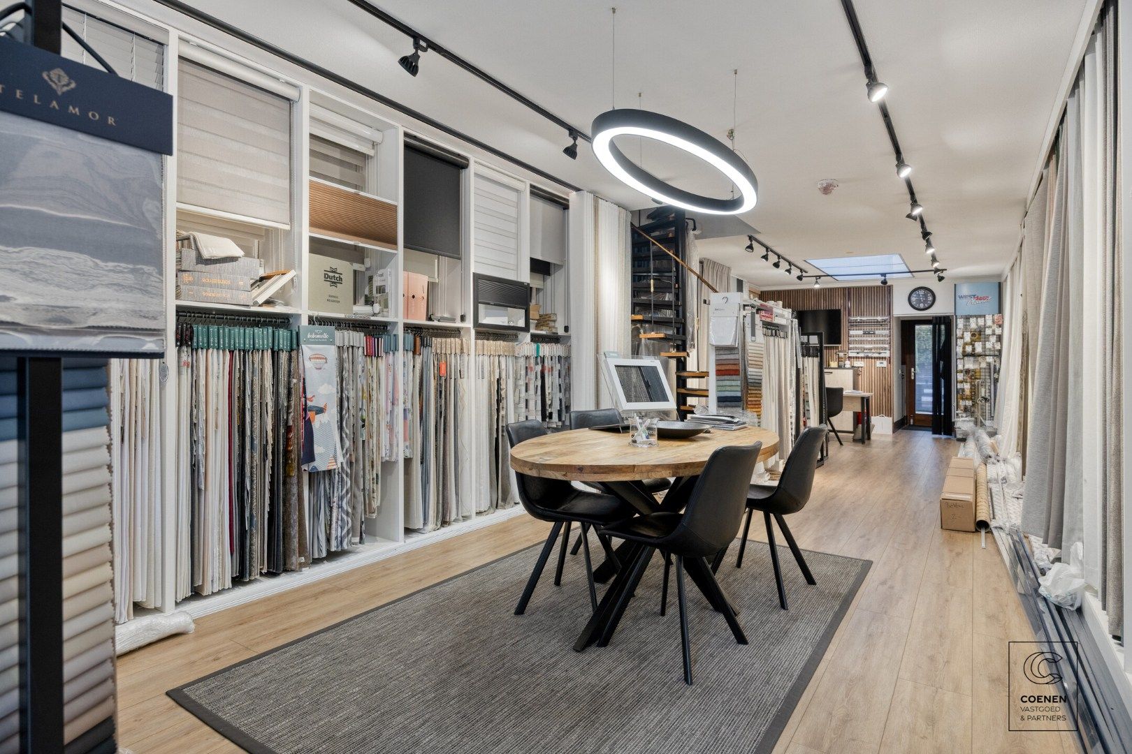 Handelspand met potentieel voor woonstudio op toplocatie te Deurne! foto 2