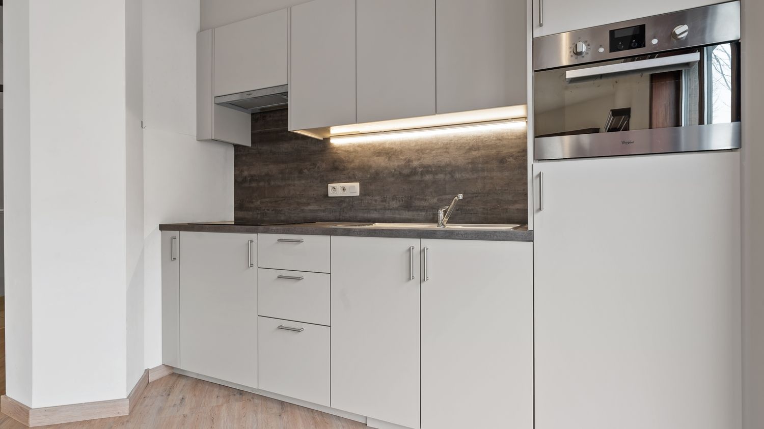 Gelijkvloers appartement te huur in het centrum van Paal foto 3