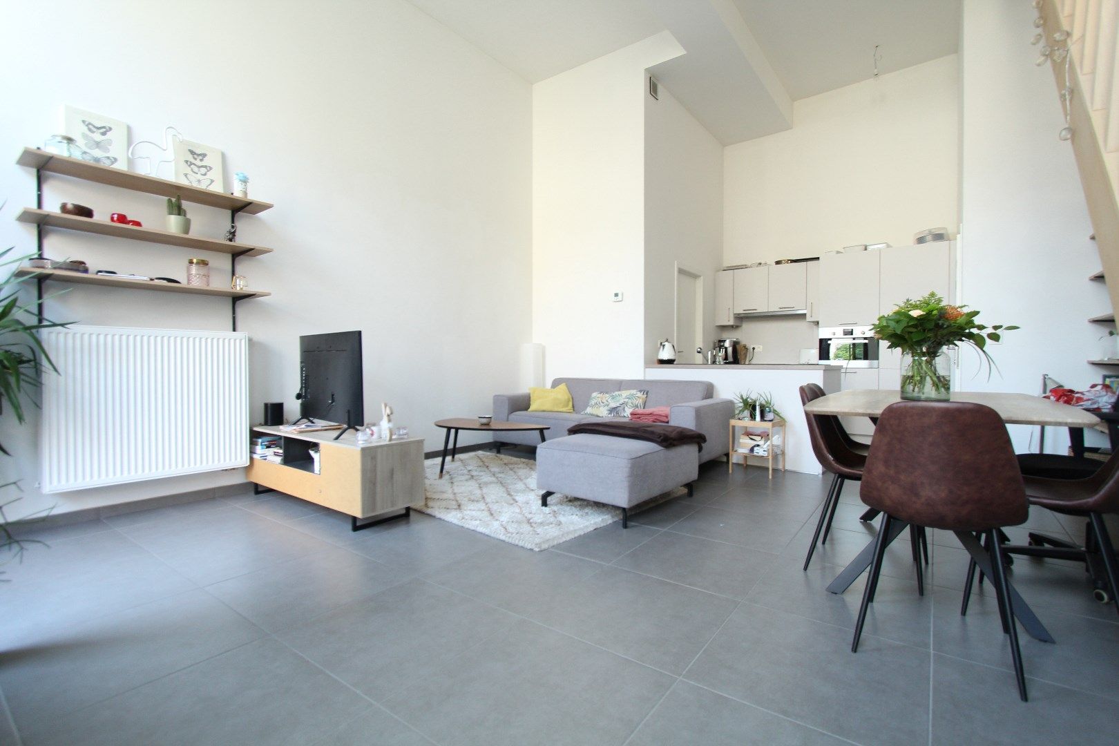 Moderne, lichtrijke woning met twee slaapkamers  foto 2