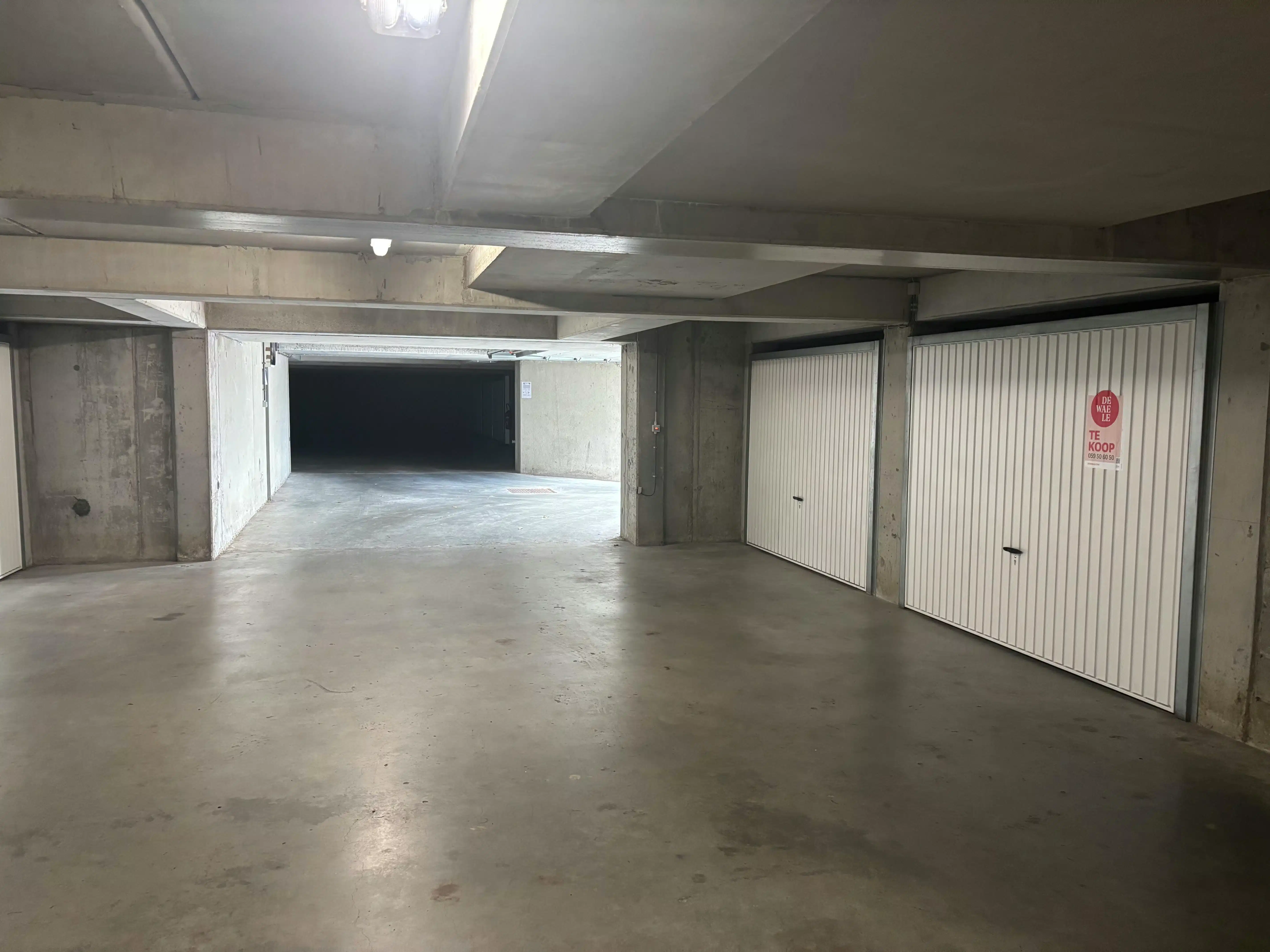 Ruime garagebox te koop te Warande foto 3