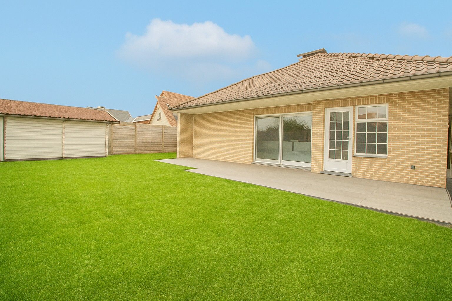 Vrijstaande, instapklare bungalow in een rustige woonwijk foto 19