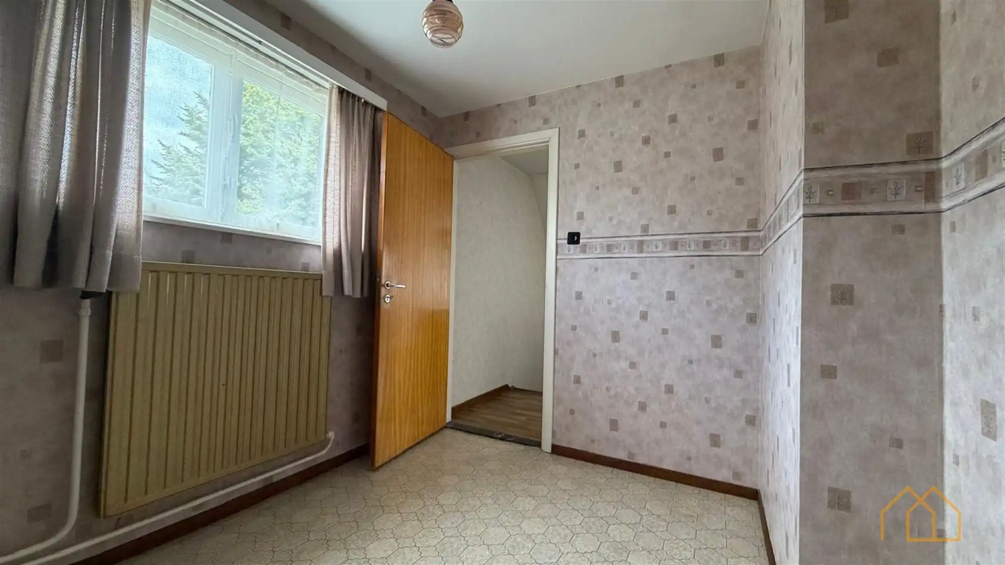 Vrijstaande woning met 3 slk en tuin foto 18