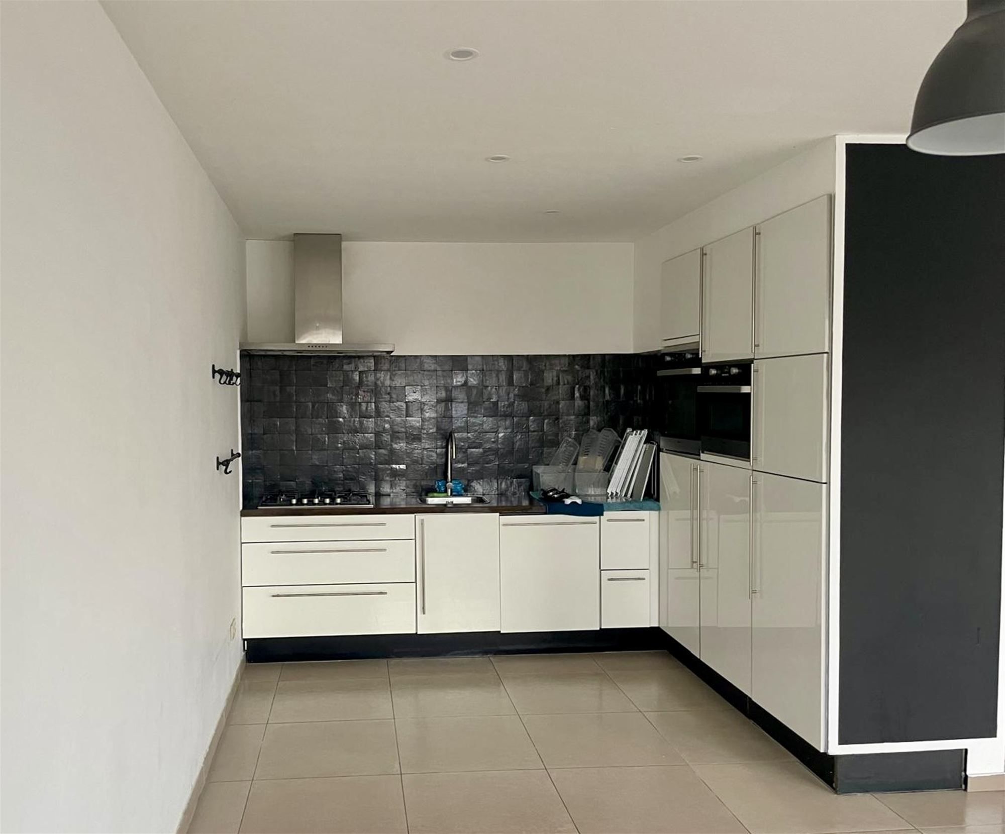 Instapklaar appartement met 2 slaapkamers en groot terras.  foto 21