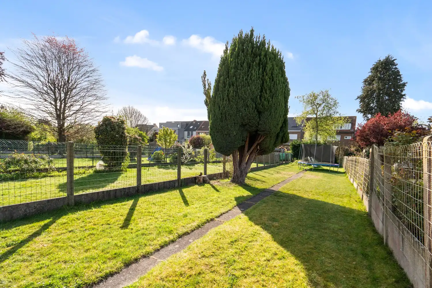 Prachtig gerenoveerde woning met tuin, zonnepanelen en garage in Sint‑Pieters‑Leeuw foto 7