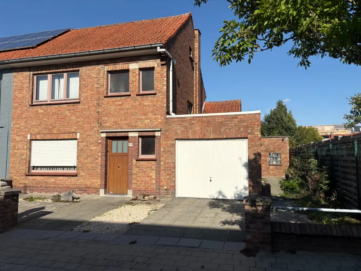 BINNENKORT ONLINE foto {{pictureIndex}}