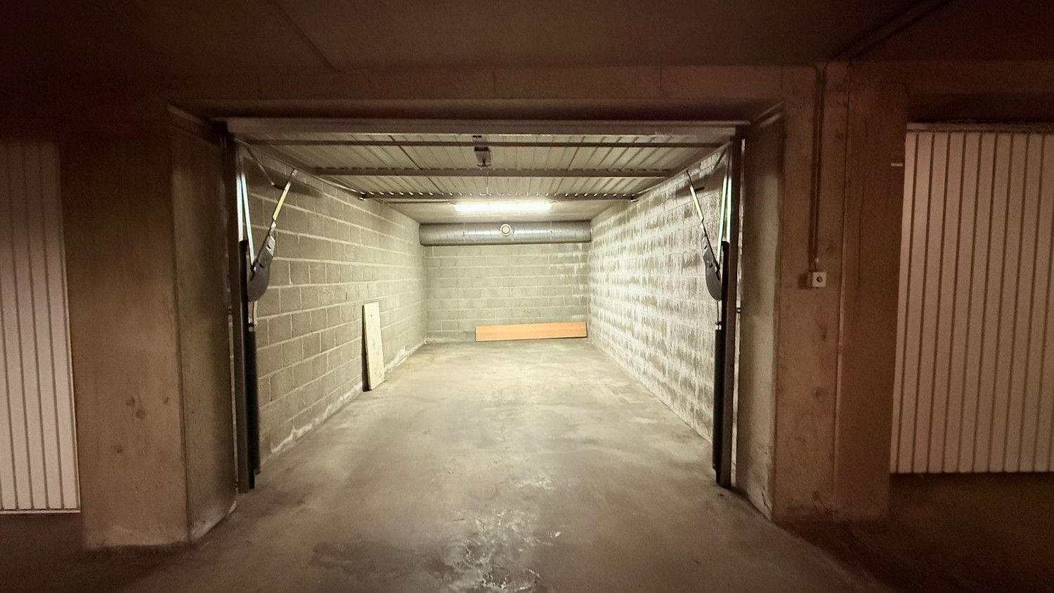 Garage te huur op het Molenweideplein in Lanaken foto 5