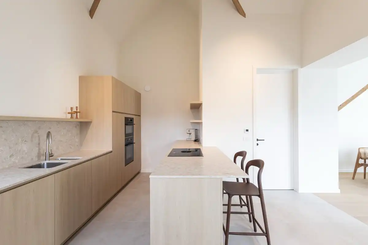 Sfeervol wonen te Brugge in een historisch gebouw foto 26