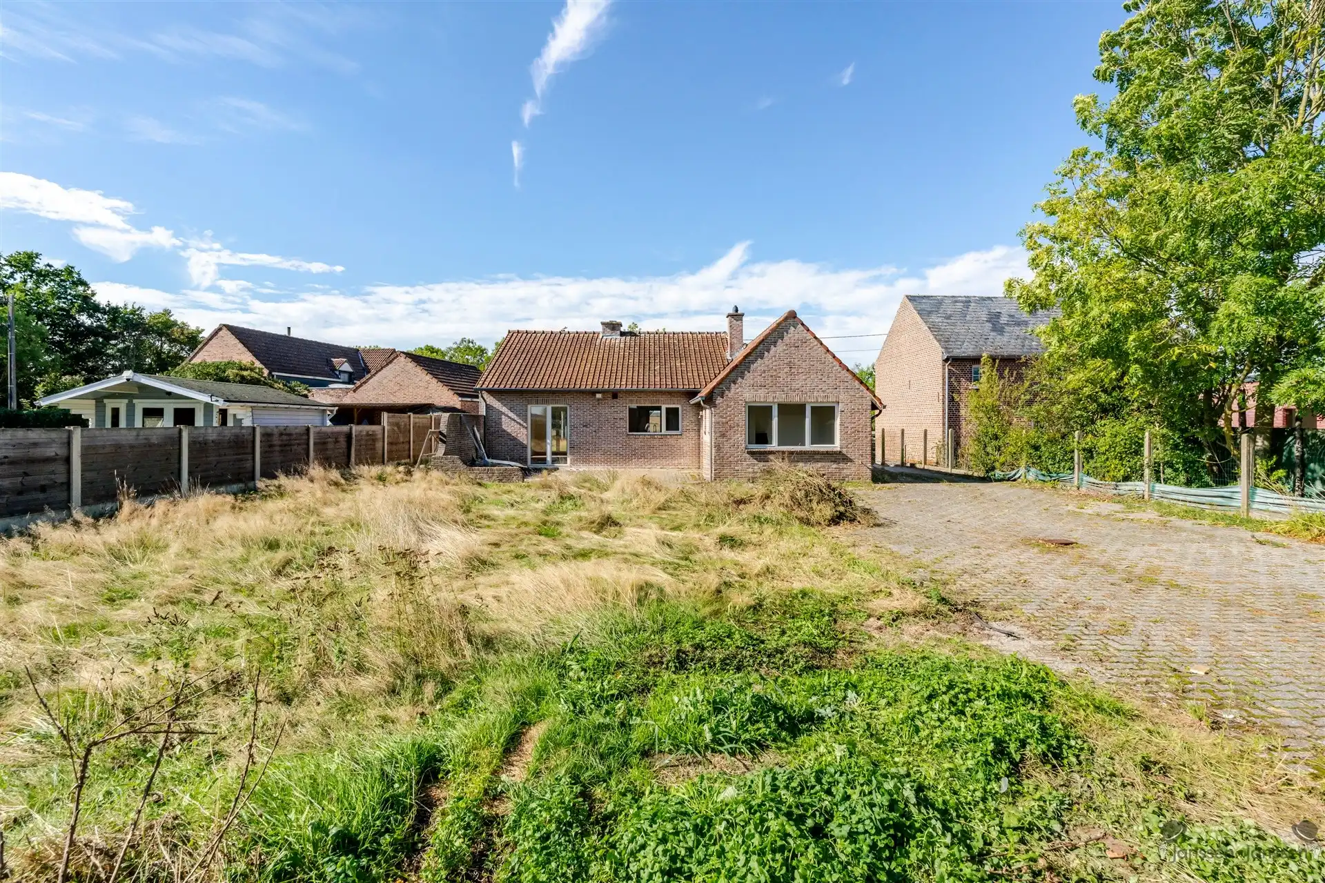 Karaktervolle woning met dubbele garage foto 19