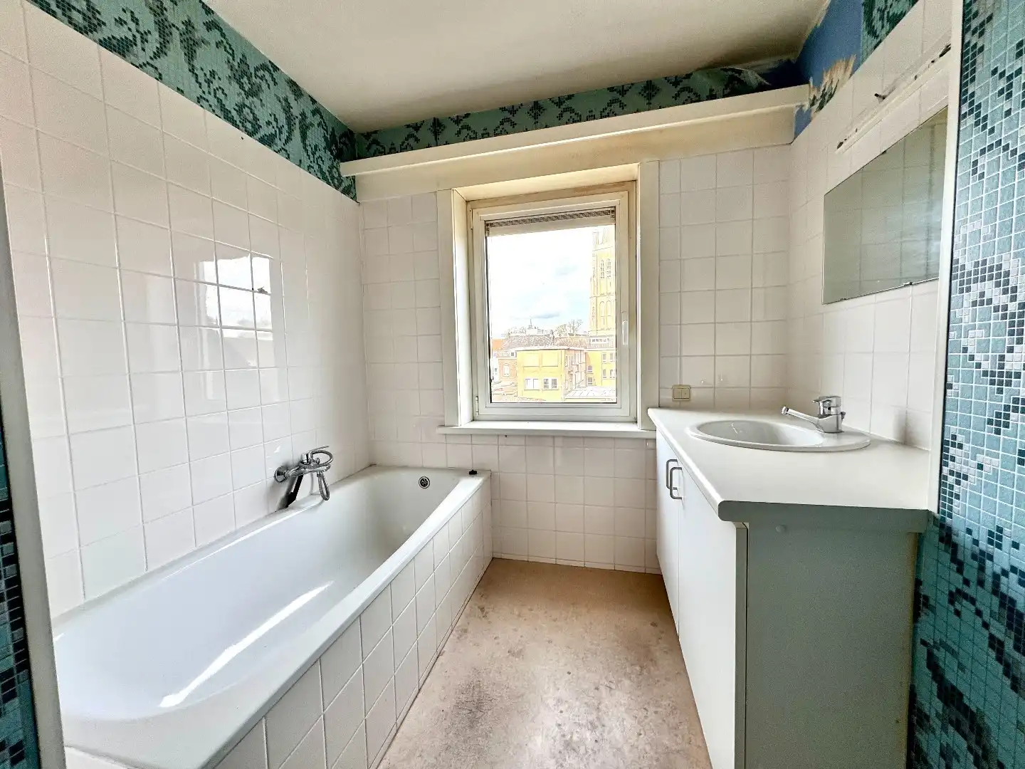 WONING MET 5 SLAAPKAMERS IN HET CENTRUM VAN IEPER foto 2