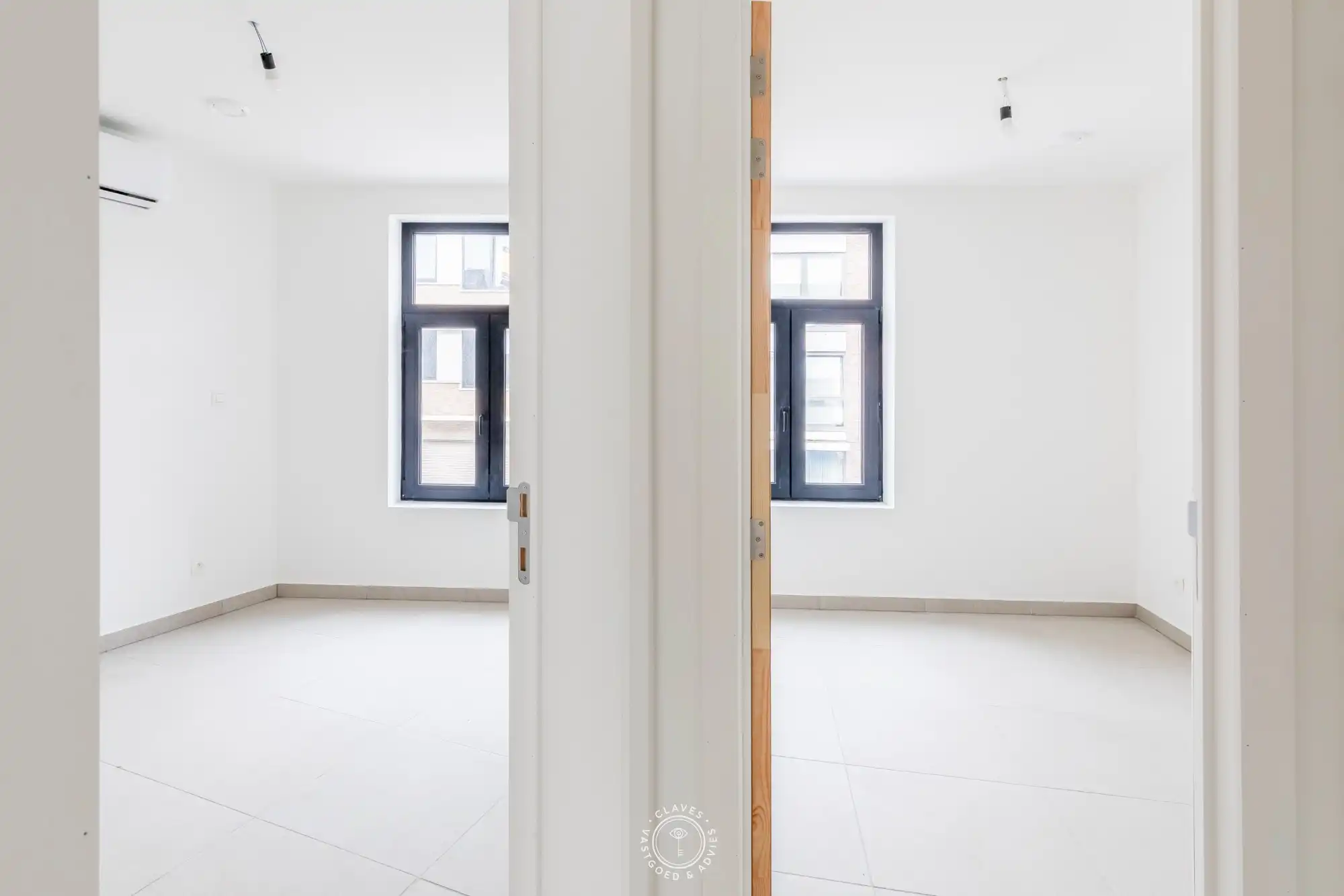Energetisch gerenoveerd tweeslaapkamer appartement met zeer royaal terras foto 7