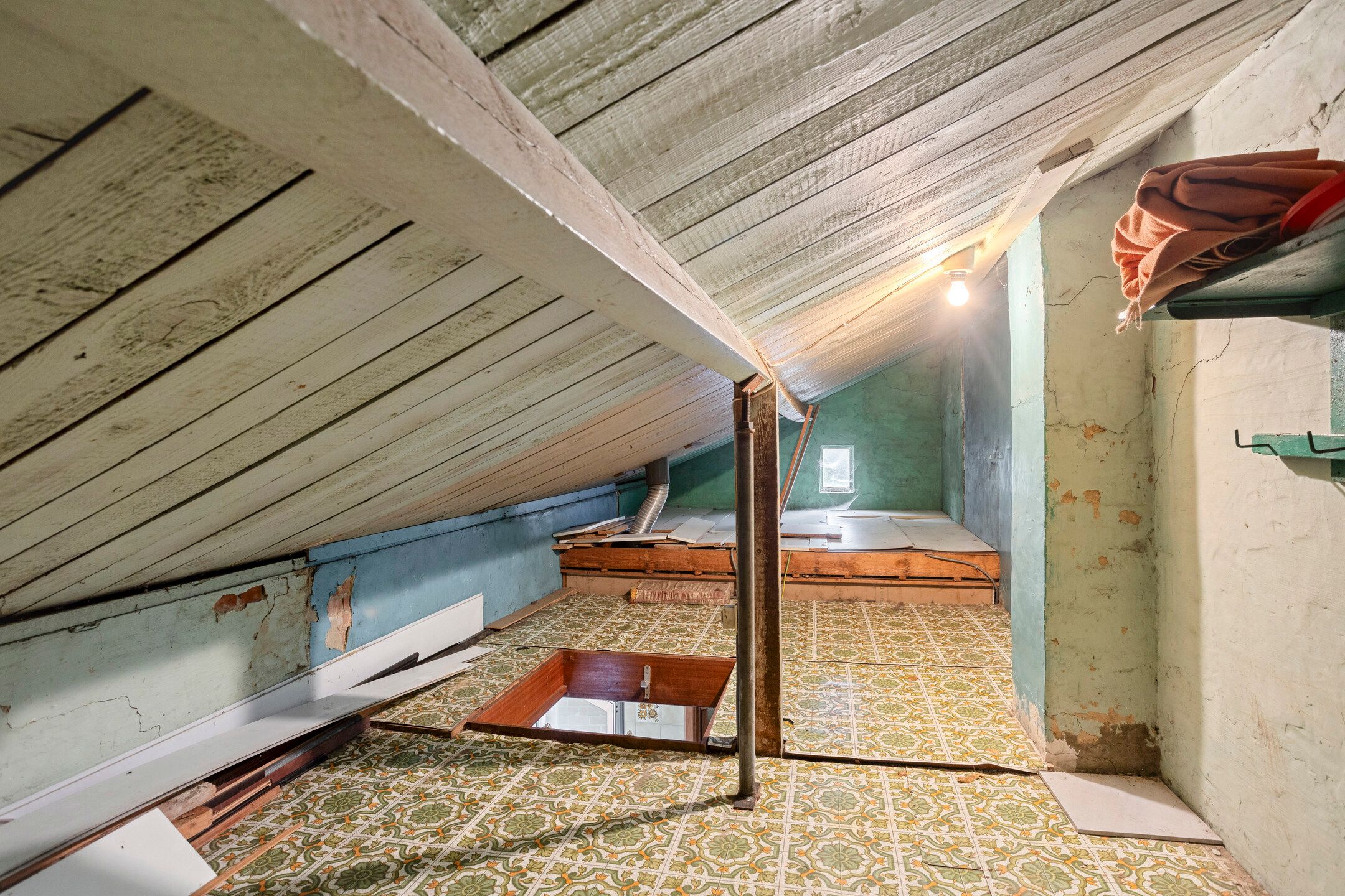 Charmante te renoveren woning met tuin en optionele garage foto 10