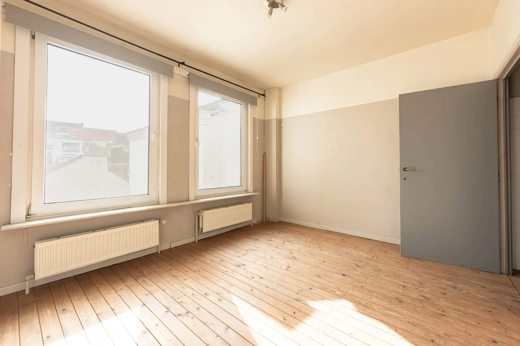 Karaktervol handelspand met duplex op toplocatie foto 16