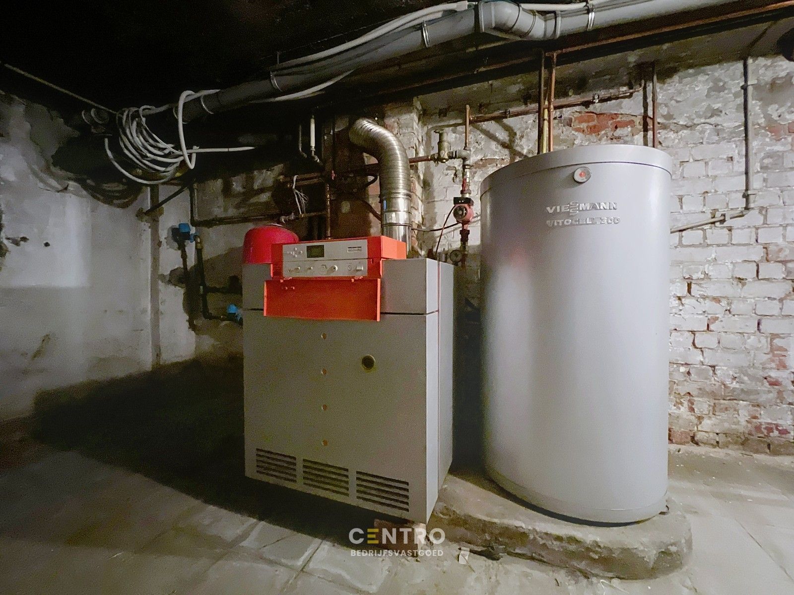 RUIME woning met kantoor/praktijk/winkelruimte van 20m² + ondergrondse GARAGEBOX op COMMERCIËLE ligging te Tielt! foto 37