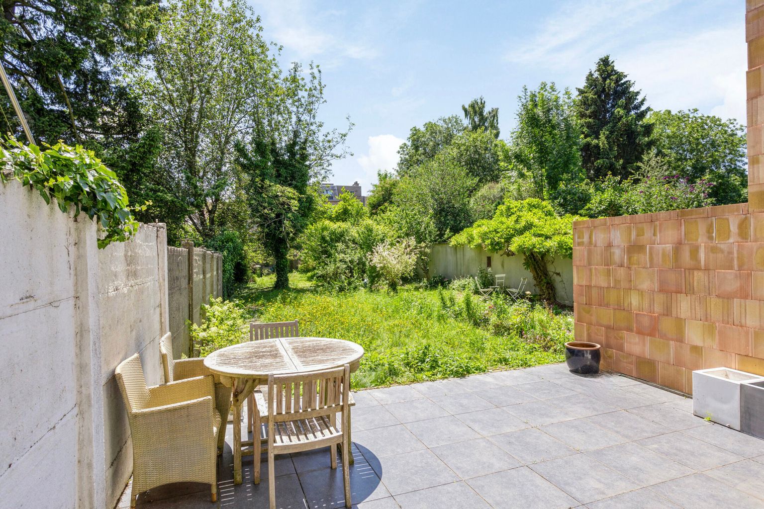 Karaktervolle, mooie ruime rijwoning met tuin   foto 18