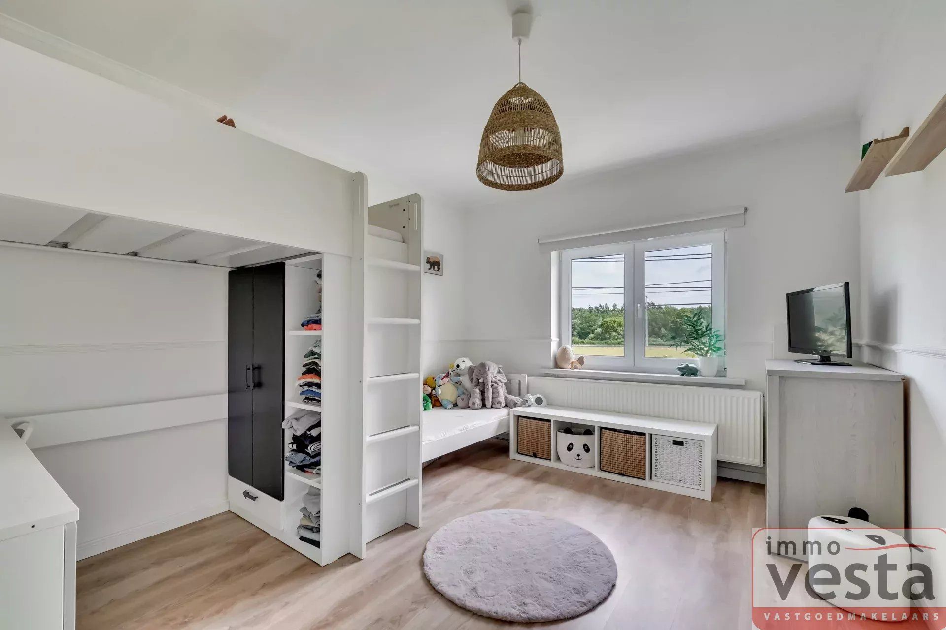 Gerenoveerde woning met 3 slaapkamers, ruime tuin en landelijke charme foto 14