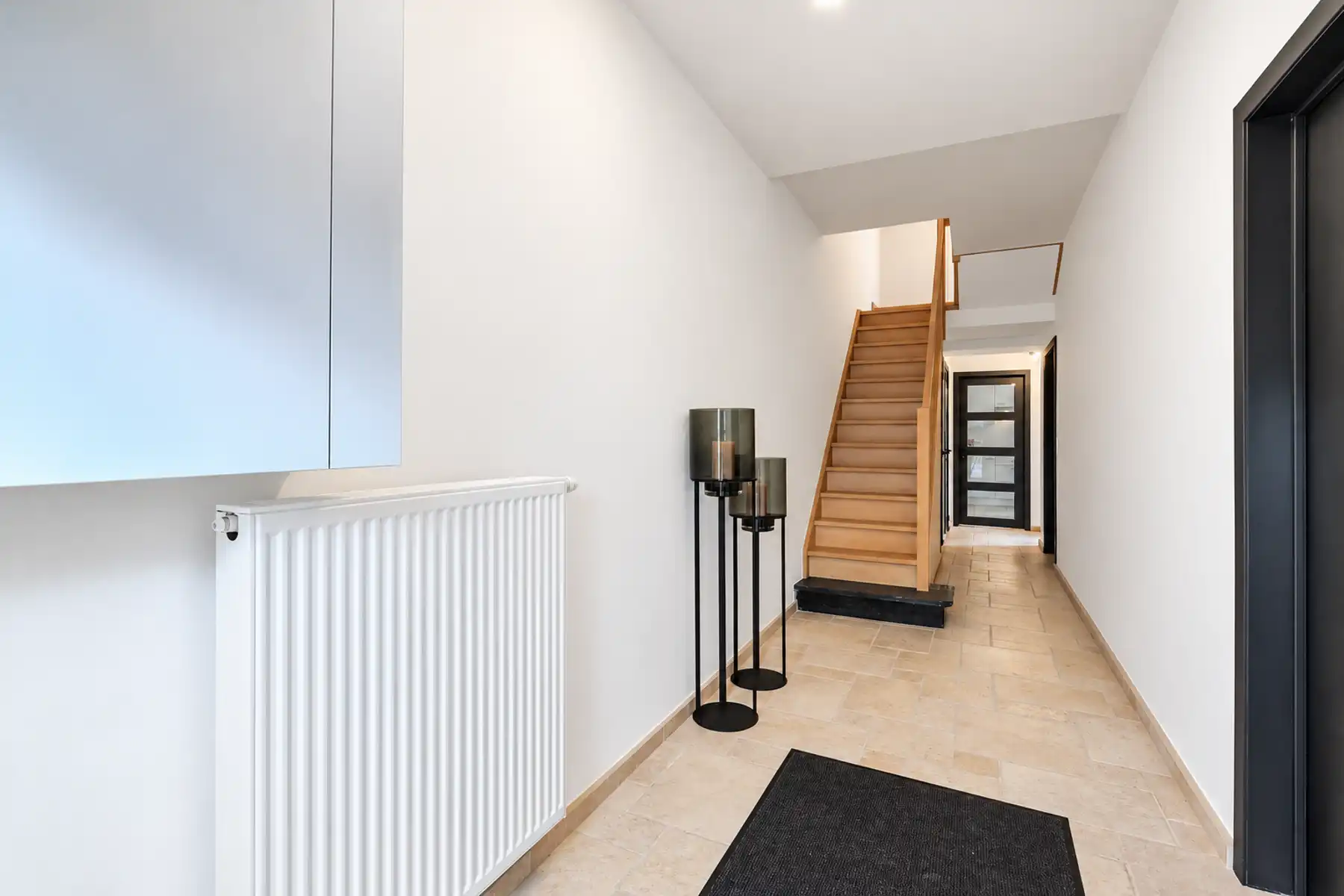 Gerenoveerde woning met 4/5 slaapkamers en tuin foto 2