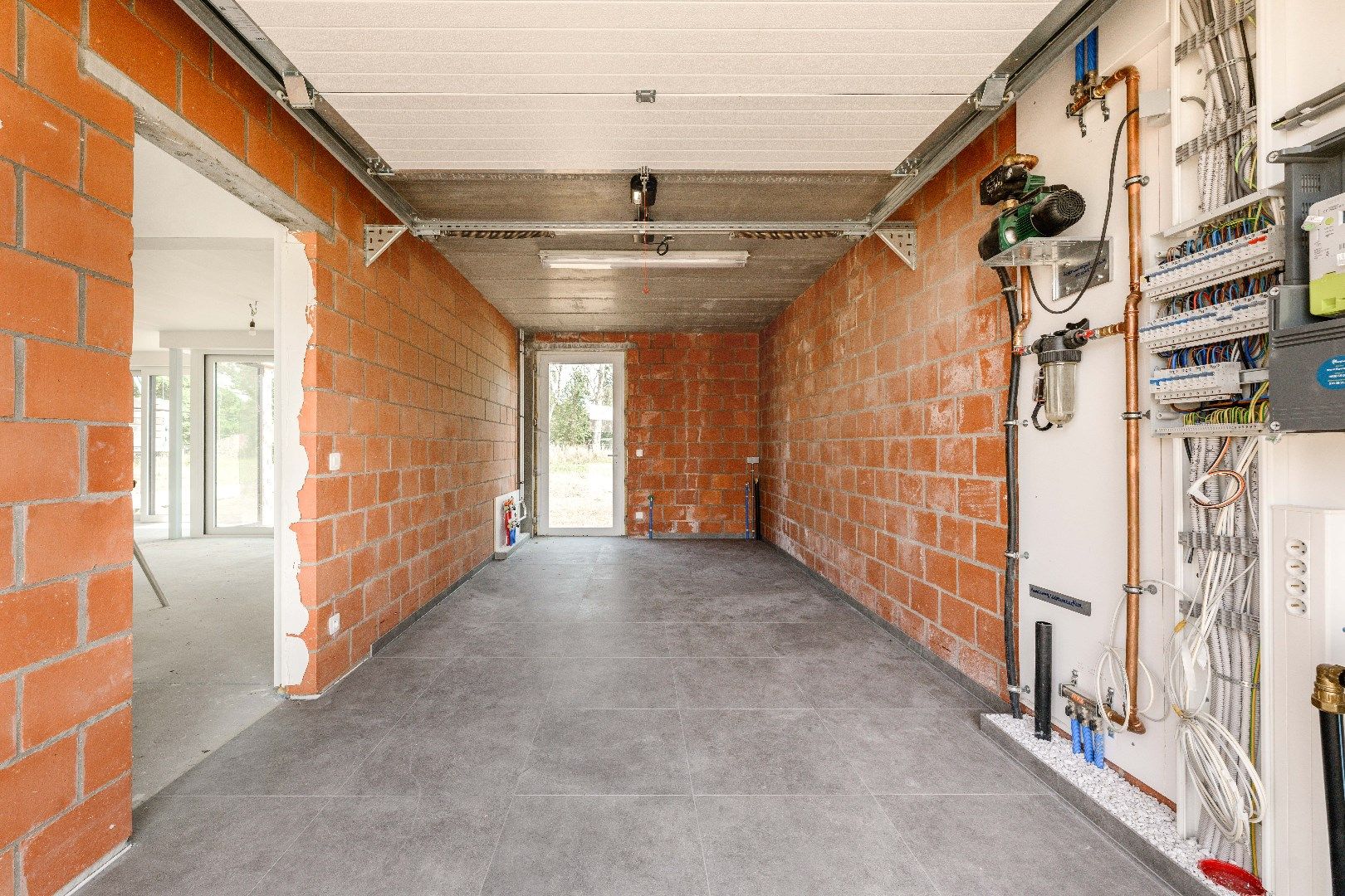 ZEER UIME NIEUWBOUWWONING MET 3 SLPKS | TUIN | GARAGE foto 5