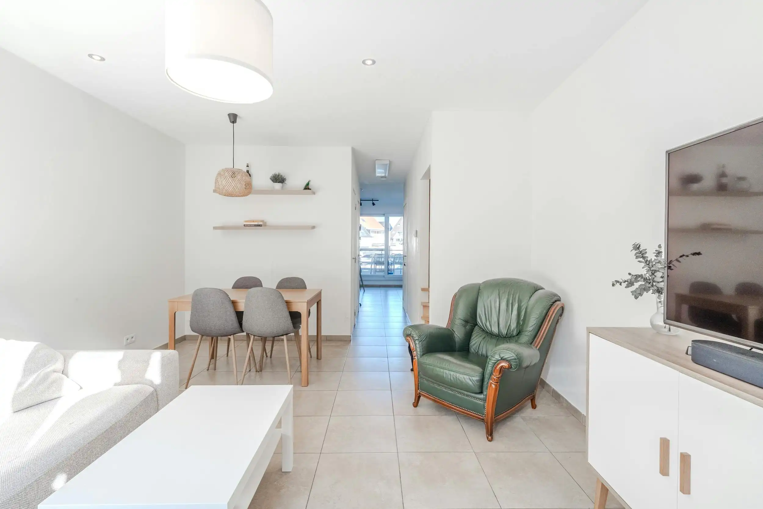 Duplex appartement met 2 slaapkamers met terras te Gistel foto 5