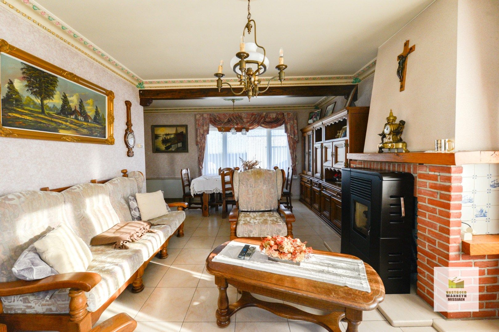 Woning met 4 slaapkamers, garage + bijgebouw +/- 220 m2 (incl verdieping) foto 8