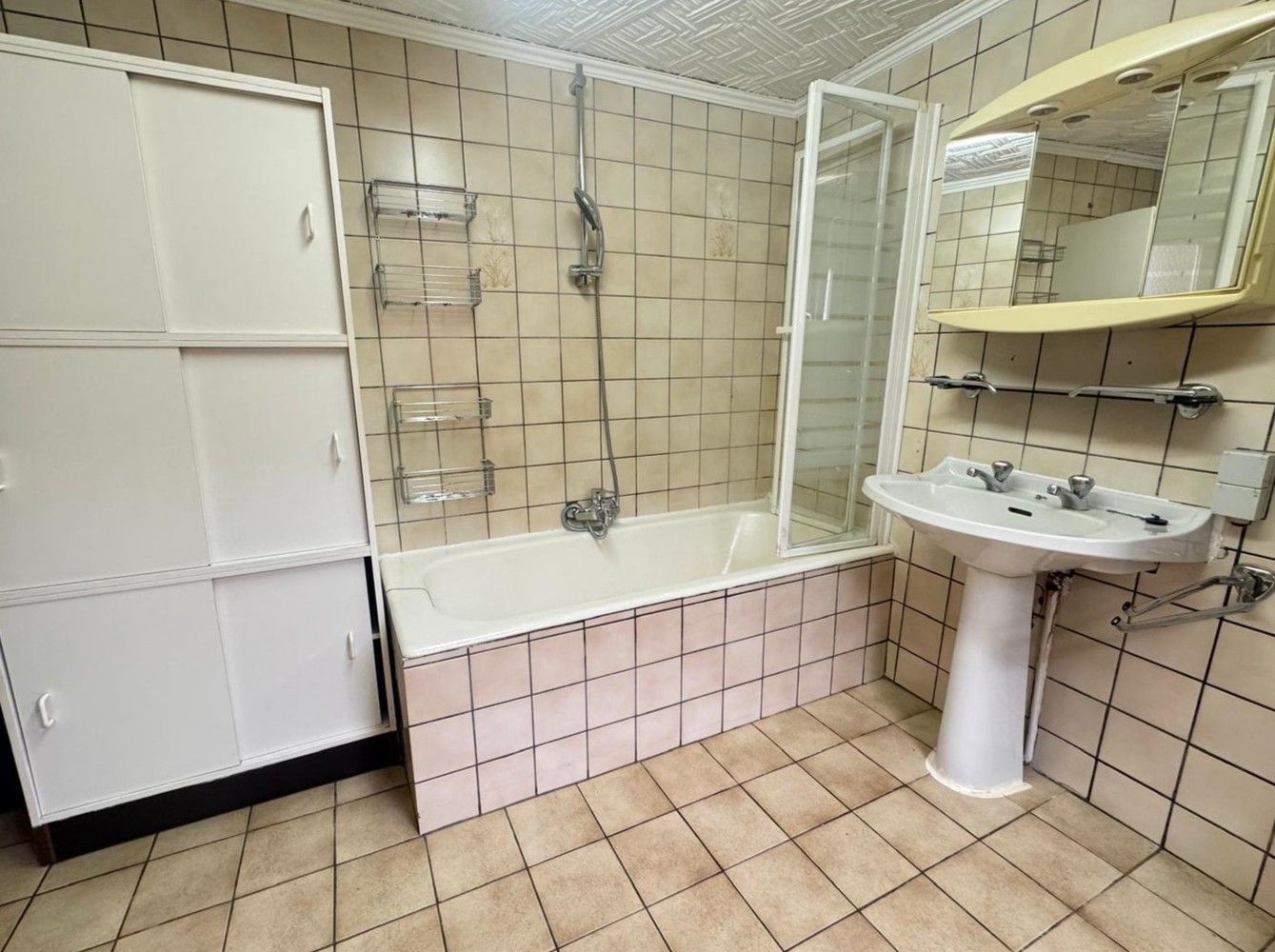 KARAKTERVOLLE, TE RENOVEREN WONING (G.B.) foto 11