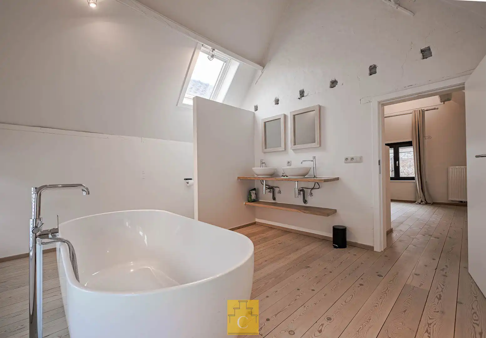 Trendy stadswoning - totaalrenovatie, strakke lijnen en een keitof terras - topligging Moerstraat foto 26