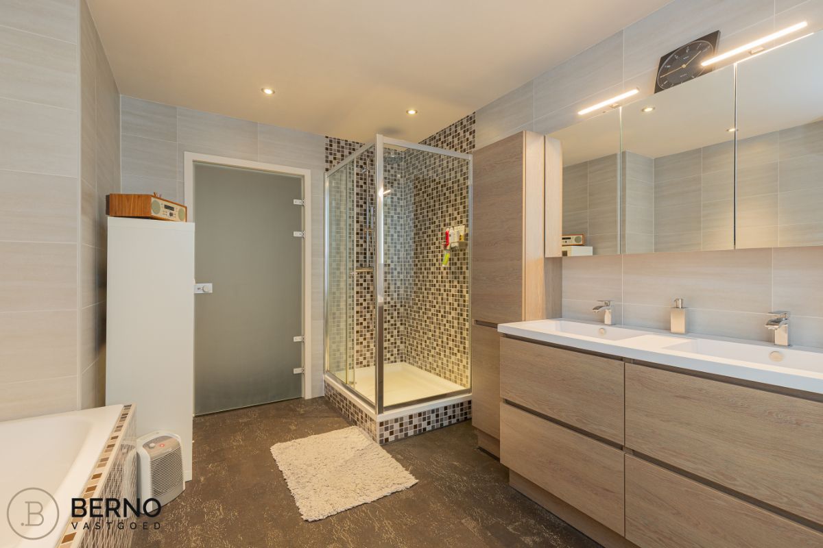 Handelspand met woonst foto 16